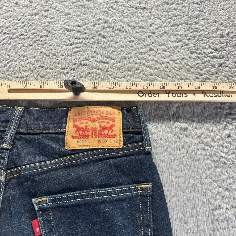Levis before purchasing